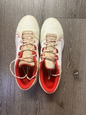 Nike softball cleats